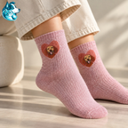 Chaussettes rose clair à paillettes avec teckel dans un cœur – FLAIRE